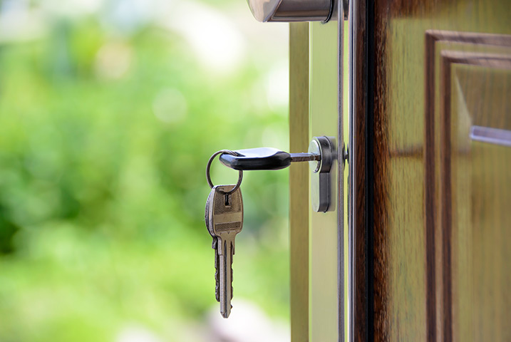 A2B Locks are able to provide local locksmiths in Ladywell to repair your broken locks. 